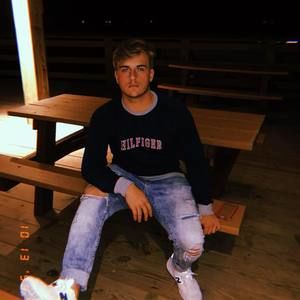 Meet your Posher, Daniel